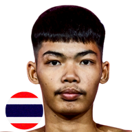 เพชรนาคา ศิษย์เจริญทรัพย์